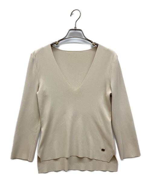 FOXEY NEWYORK（フォクシーニューヨーク）FOXEY NEWYORK (フォクシーニューヨーク) Vネックニット ベージュ サイズ:40の古着・服飾アイテム