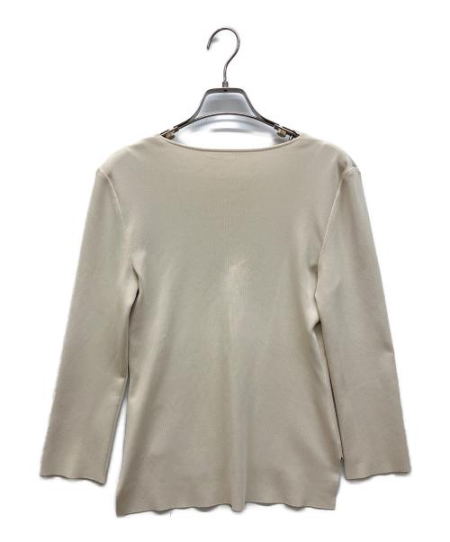 FOXEY NEWYORK（フォクシーニューヨーク）FOXEY NEWYORK (フォクシーニューヨーク) Vネックニット ベージュ サイズ:40の古着・服飾アイテム