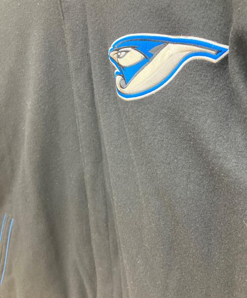 GENUINE MERCHANDISE（ジェニュイン マーチャンダイズ）GENUINE MERCHANDISE (ジェニュイン マーチャンダイズ) JH Design (ジェイエイチデザイン) トロントブルージェイズ コラボリバーシブルスタジャン ブラック サイズ:6Ｘの古着・服飾アイテム
