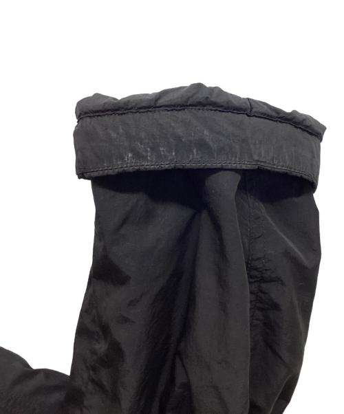 C.P COMPANY（シーピーカンパニー）C.P COMPANY (シーピーカンパニー) MEDIUM JACKET IN CHROME-Rミディアム ジャケット イン クローム アール（or クロム アール）　ゴーグル中綿ジャケット　 ブラック サイズ:Lの古着・服飾アイテム