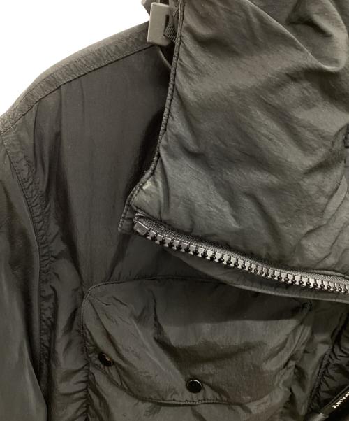 C.P COMPANY（シーピーカンパニー）C.P COMPANY (シーピーカンパニー) MEDIUM JACKET IN CHROME-Rミディアム ジャケット イン クローム アール（or クロム アール）　ゴーグル中綿ジャケット　 ブラック サイズ:Lの古着・服飾アイテム