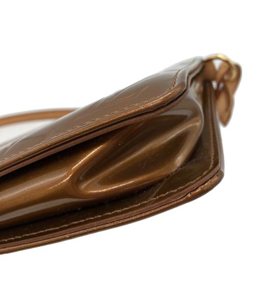 LOUIS VUITTON（ルイ ヴィトン）LOUIS VUITTON (ルイ ヴィトン) モノグラムヴェルニ レキシトン アクセサリーポーチ　ハンドバッグ ブロンズの古着・服飾アイテム