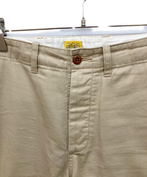 THE BLUEST OVERALLS（ザ ブルーエスト オーバーオールズ）THE BLUEST OVERALLS (ザ ブルーエスト オーバーオールズ) CHINOS チノパンツ ベージュ サイズ:32の古着・服飾アイテム