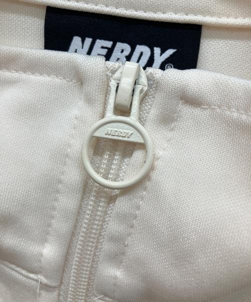 NERDY（ノルディ）NERDY (ノルディ) セットアップ ベージュ サイズ:Sの古着・服飾アイテム