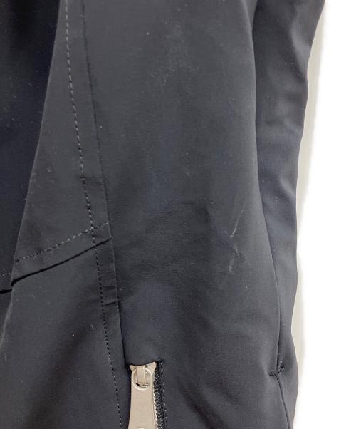 J. LINDEBERG（ジェイリンドバーグ）J. LINDEBERG (ジェイリンドバーグ) モーフィットジャケット スキーウェア　ジップアップナイロンジャケット ブラック サイズ:FREEの古着・服飾アイテム