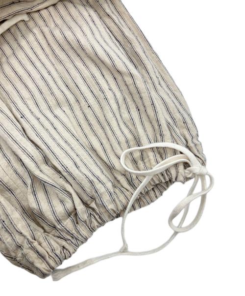 s'yte（サイト）s'yte (サイト) Linen/Cotton Butcher Stripe Hakama Balloon Pants　ワイドハカマバルーンパンツ アイボリー サイズ:SIZE 3の古着・服飾アイテム