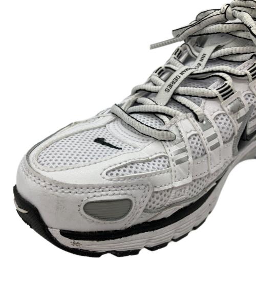 NIKE（ナイキ）NIKE (ナイキ) P-6000　ローカットスニーカー ホワイト サイズ:24.5cmの古着・服飾アイテム