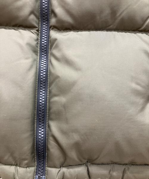 THE NORTH FACE（ザ ノース フェイス）THE NORTH FACE (ザ ノース フェイス) ヌプシフーディーダウンジャケット　ワンポイントジャケット カーキ サイズ:Mの古着・服飾アイテム