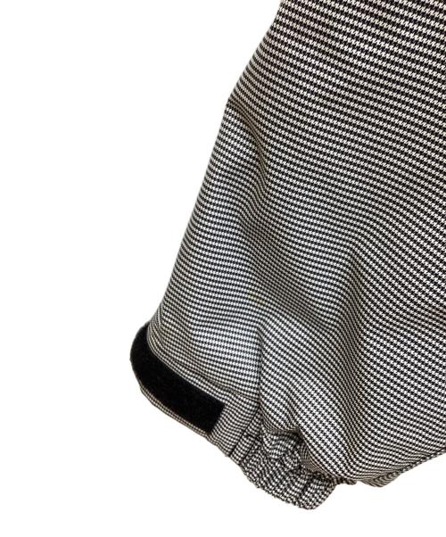 THE NORTH FACE（ザ ノース フェイス）THE NORTH FACE (ザ ノース フェイス) MOUNTAIN DOWN PARK　チェックマウンテンダウンパーカ グレー サイズ:XLの古着・服飾アイテム