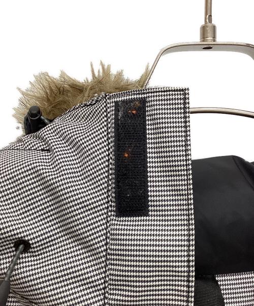 THE NORTH FACE（ザ ノース フェイス）THE NORTH FACE (ザ ノース フェイス) MOUNTAIN DOWN PARK　チェックマウンテンダウンパーカ グレー サイズ:XLの古着・服飾アイテム