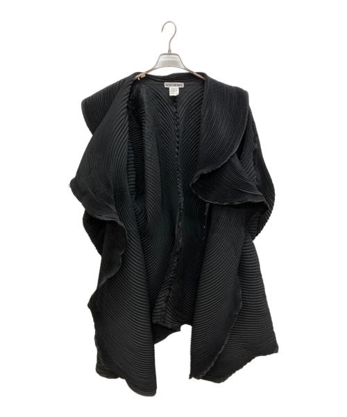ISSEY MIYAKE（イッセイミヤケ）ISSEY MIYAKE (イッセイミヤケ) プリーツデザインスチームストレッチコート ブラック サイズ:2の古着・服飾アイテム