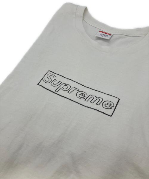 SUPREME（シュプリーム）Supreme (シュプリーム) KAWS Chalk Logo Tee ホワイト サイズ:Lの古着・服飾アイテム