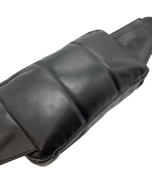 BOTTEGA VENETA（ボッテガベネタ）BOTTEGA VENETA (ボッテガベネタ) イントレチャートウエストポーチ/ウエストバッグ　ネロ ネロの古着・服飾アイテム