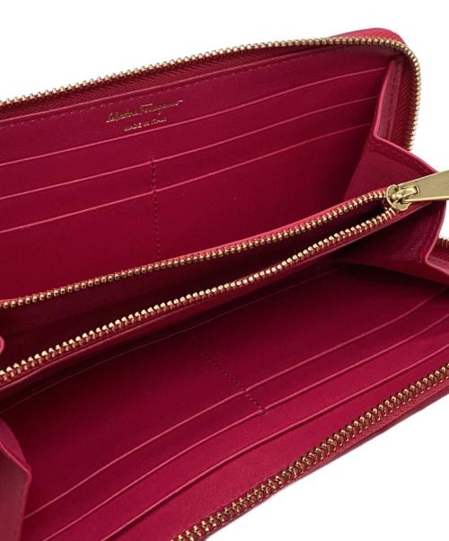 Salvatore Ferragamo（サルヴァトーレ フェラガモ）Salvatore Ferragamo (サルヴァトーレ フェラガモ) L字ジップロングウォレット ピンクの古着・服飾アイテム