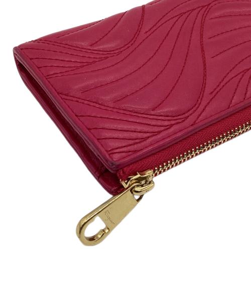 Salvatore Ferragamo（サルヴァトーレ フェラガモ）Salvatore Ferragamo (サルヴァトーレ フェラガモ) L字ジップロングウォレット ピンクの古着・服飾アイテム