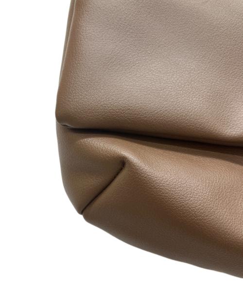 NUNELA（ヌネラ）NUNELA (ヌネラ) ショルダーバッグ ブラウンの古着・服飾アイテム