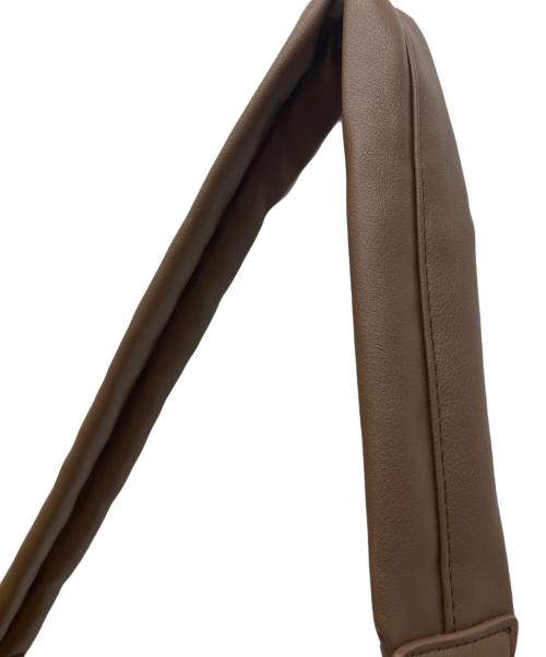 NUNELA（ヌネラ）NUNELA (ヌネラ) ショルダーバッグ ブラウンの古着・服飾アイテム