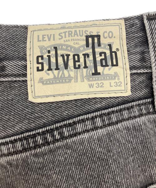 LEVI'S（リーバイス）LEVI'S (リーバイス) SILVERTAB LOOSE FIT/シルバータブルーズフィットデニムパンツ グレー サイズ:W32×L32の古着・服飾アイテム