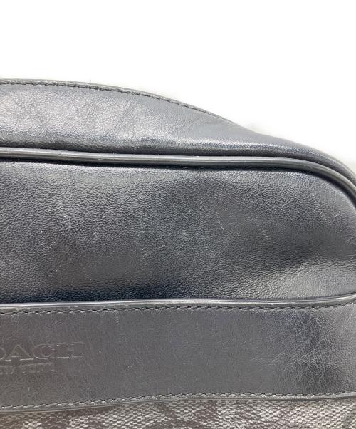 COACH（コーチ）COACH (コーチ) シグネチャー柄ショルダーバッグ ブラックの古着・服飾アイテム