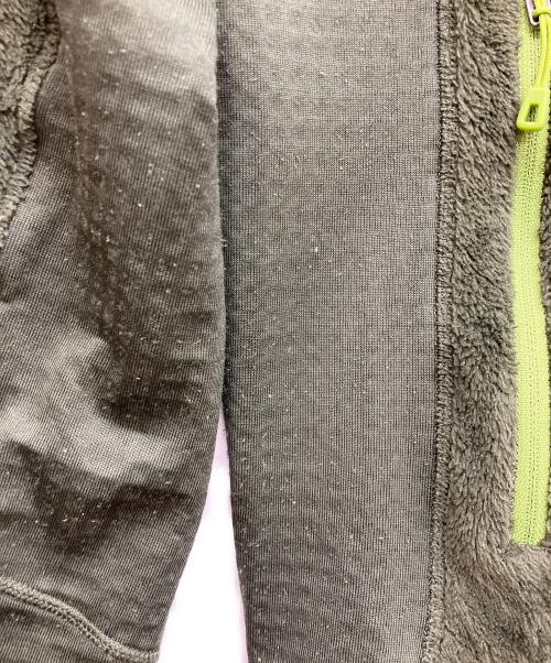 Patagonia（パタゴニア）Patagonia (パタゴニア) R2 FLEECE JACKET　フリースジャケット グリーン サイズ:Mの古着・服飾アイテム