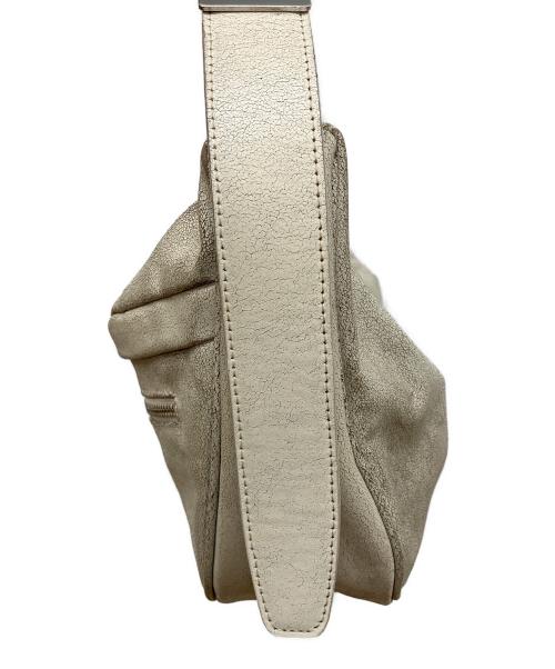 ZARA（ザラ）ZARA (ザラ) エクリュカラーダメージ加工ショルダーバッグ ホワイトの古着・服飾アイテム