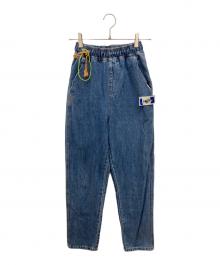 ADER error（アーダーエラー）の古着「リベットラベルデニムパンツ」｜インディゴ