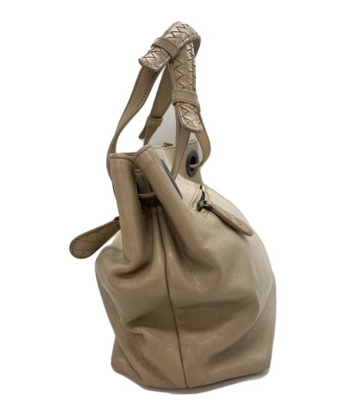 BOTTEGA VENETA（ボッテガベネタ）BOTTEGA VENETA (ボッテガベネタ) レザーハンドバッグ　ショルダーバッグ ベージュの古着・服飾アイテム