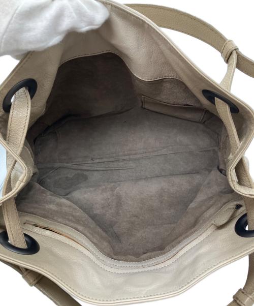 BOTTEGA VENETA（ボッテガベネタ）BOTTEGA VENETA (ボッテガベネタ) レザーハンドバッグ　ショルダーバッグ ベージュの古着・服飾アイテム