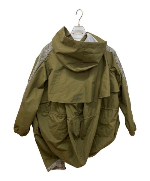 PUMA（プーマ）PUMA (プーマ) ANREALAGE (アンリアレイジ) 2WAY撥水コート　2in1 longcoat オリーブ サイズ:Mの古着・服飾アイテム