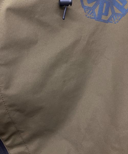 PUMA（プーマ）PUMA (プーマ) ANREALAGE (アンリアレイジ) 2WAY撥水コート　2in1 longcoat オリーブ サイズ:Mの古着・服飾アイテム