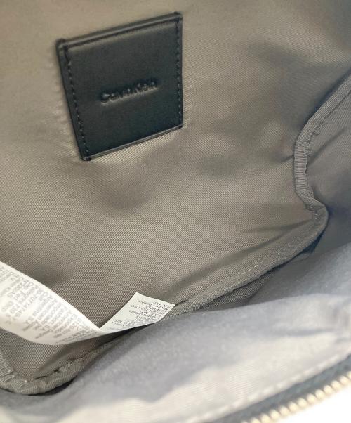 Calvin Klein（カルバンクライン）Calvin Klein (カルバンクライン) クロスボディバッグ - レイズウエストバッグ ブラックの古着・服飾アイテム