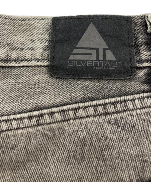 LEVI'S（リーバイス）LEVI'S (リーバイス) SILVERTAB BAGGY SHORTS グレー サイズ:86cm (W34)の古着・服飾アイテム