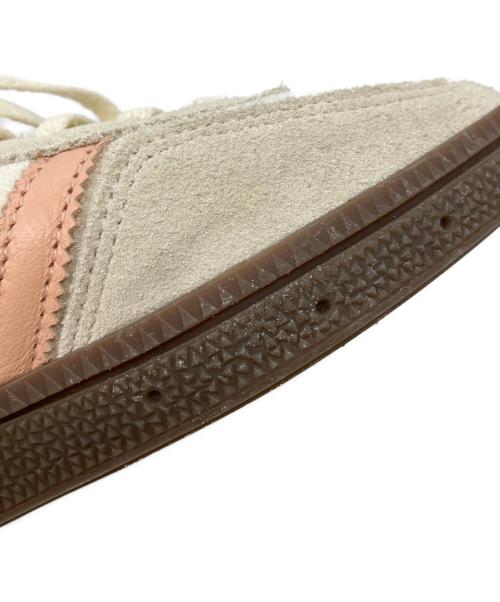 adidas（アディダス）adidas (アディダス) HANDBALL SPEZIAL WMNS Cream White/Powder Coral（ハンドボール スペツィアル） アイボリー サイズ:24の古着・服飾アイテム
