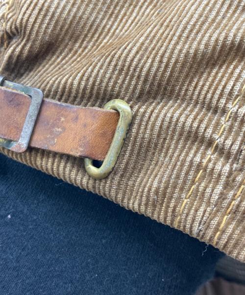 LEVI'S（リーバイス）LEVI'S (リーバイス) レザーパッチコーデュロイキャップ ブラウンの古着・服飾アイテム