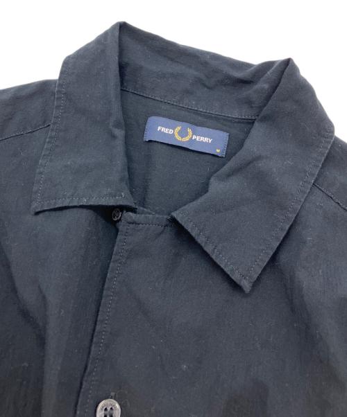 FRED PERRY（フレッドペリー）FRED PERRY (フレッドペリー) ライトウェイト テクスチャー リビア カラーシャツ ブラック サイズ:Mの古着・服飾アイテム