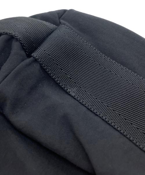 MHL（エムエイチエル）MHL (エムエイチエル) 吉田カバン (ヨシダカバン) WORN NYLON OXFORD ショルダーバッグ ブラックの古着・服飾アイテム