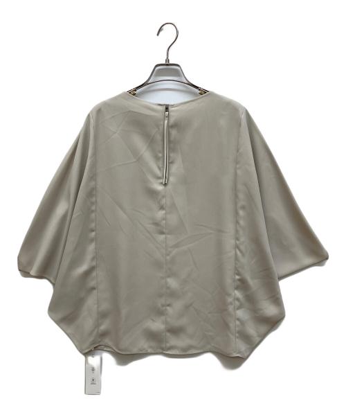 icB（アイシービー）icB (アイシービー) ドルマンスリーブブラウス ベージュ サイズ:4 未使用品の古着・服飾アイテム