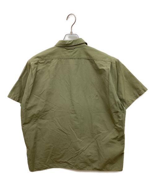 YAECA（ヤエカ）YAECA (ヤエカ) COMFORT SHIRT RELAX SQUARE S/S カーキ サイズ:Lの古着・服飾アイテム