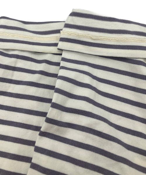 COMOLI（コモリ）COMOLI (コモリ) ボートネックカットソー ホワイト×パープル サイズ:FREEの古着・服飾アイテム