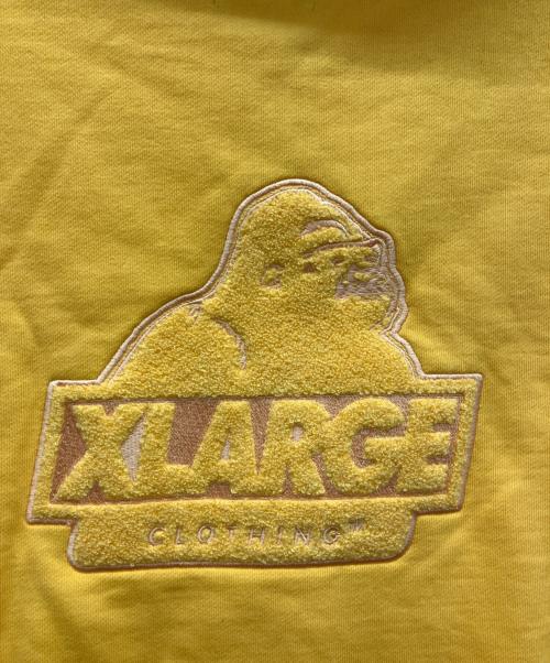 X-LARGE（エクストララージ）X-LARGE (エクストララージ) EMBROIDERY SLANTED OG PULLOVER HOODED SWEAT イエロー サイズ:Lの古着・服飾アイテム