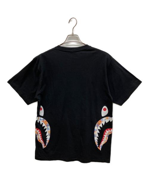 A BATHING APE（アベイシングエイプ）A BATHING APE (アベイシングエイプ) シャークプリントＴシャツ ブラック サイズ:Lの古着・服飾アイテム