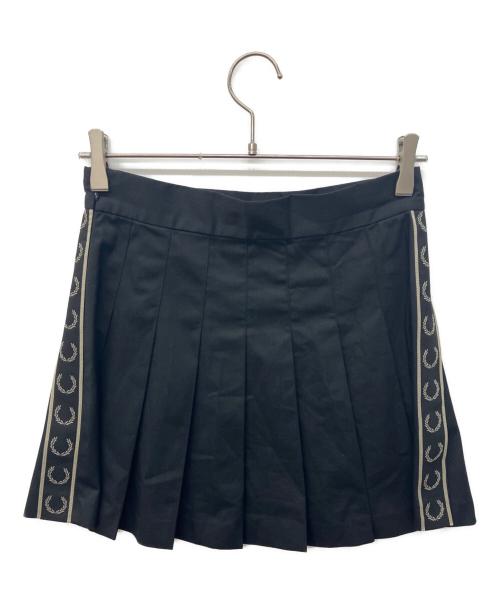 FRED PERRY（フレッドペリー）FRED PERRY (フレッドペリー) Ray BEAMS (レイ ビームス) 別注テニススカート ブラック サイズ:UK 8の古着・服飾アイテム