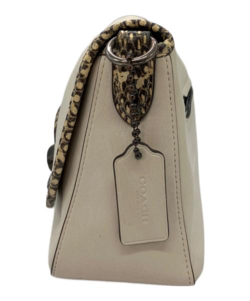 COACH（コーチ）COACH (コーチ) ソフトタビー ショルダーバッグ ホワイトの古着・服飾アイテム