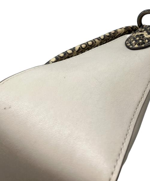 COACH（コーチ）COACH (コーチ) ソフトタビー ショルダーバッグ ホワイトの古着・服飾アイテム