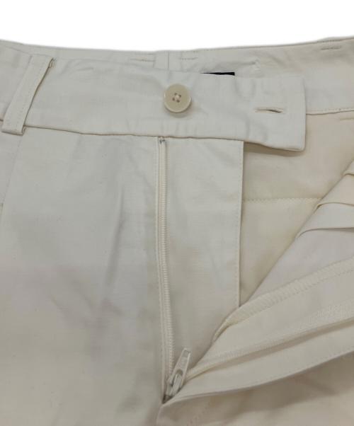 LAUREN RALPH LAUREN（ローレン ラルフ ローレン）LAUREN RALPH LAUREN (ローレン ラルフ ローレン) タックパンツ アイボリーの古着・服飾アイテム