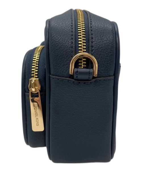 MICHAEL KORS（マイケルコース）MICHAEL KORS (マイケルコース) レザーポケットクロスボディ ウィズアタッチミディアム ネイビーの古着・服飾アイテム