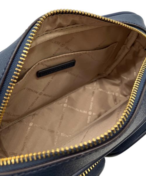 MICHAEL KORS（マイケルコース）MICHAEL KORS (マイケルコース) レザーポケットクロスボディ ウィズアタッチミディアム ネイビーの古着・服飾アイテム