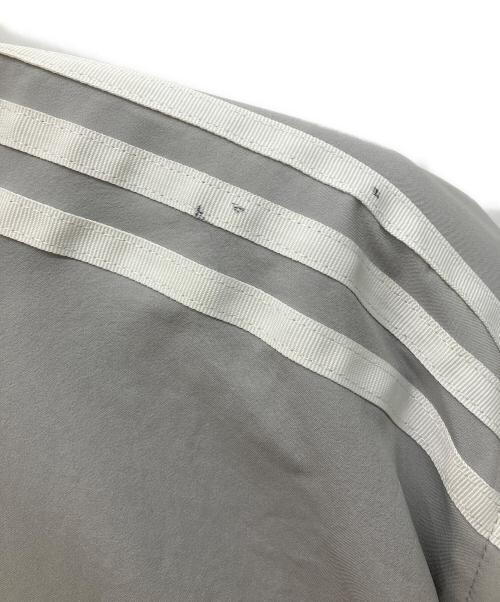 adidas（アディダス）adidas (アディダス) オーバーサイズ ジップオフトラックトップ グレー サイズ:XSの古着・服飾アイテム