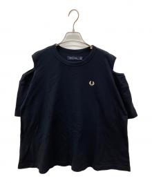 FRED PERRY（フレッドペリー）の古着「カット アウト Tシャツ」｜ブラック