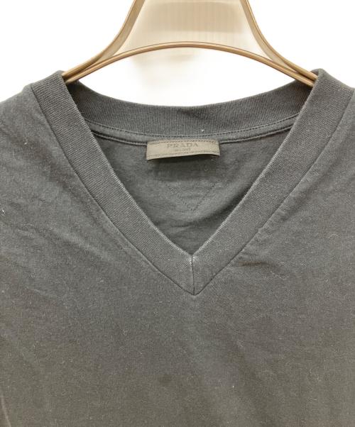 PRADA（プラダ）PRADA (プラダ) Vネック半袖カットソー　Tシャツ ブラック サイズ:Ｌの古着・服飾アイテム
